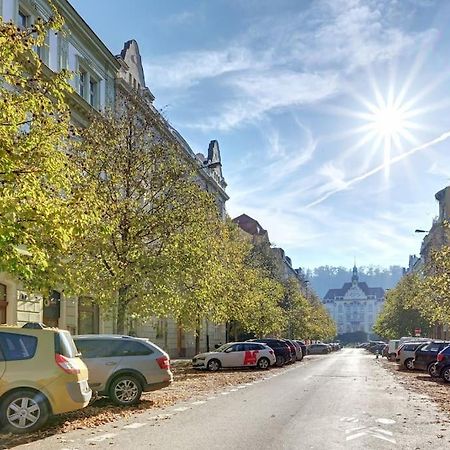 Apartamento Velky 3-Loznicovy Byt Praha 8 Karlin Exterior foto